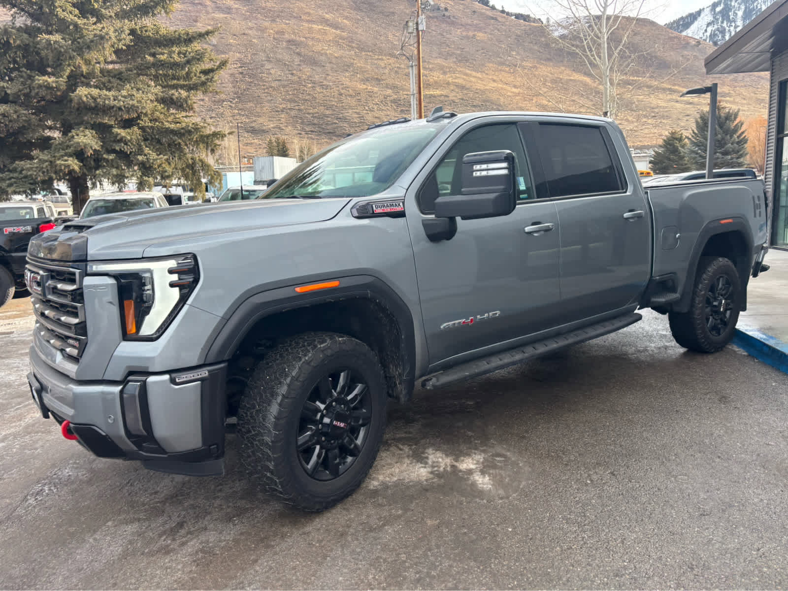 Used 2024 GMC Sierra 2500 AT4 w/ AT4 Premium Plus Package image 11