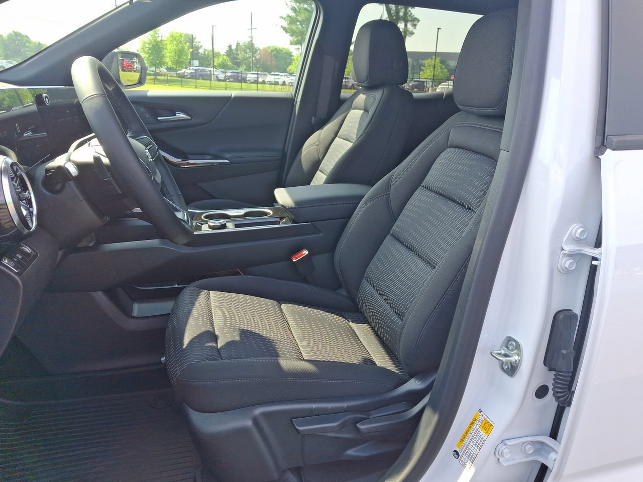 New 2026 Chevrolet Equinox LT w/ Midnight Edition FWD image 14