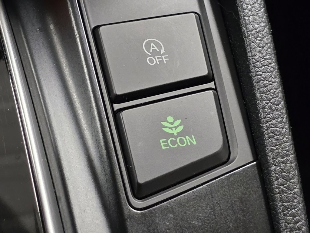 Used 2020 Honda CR-V LX image 8