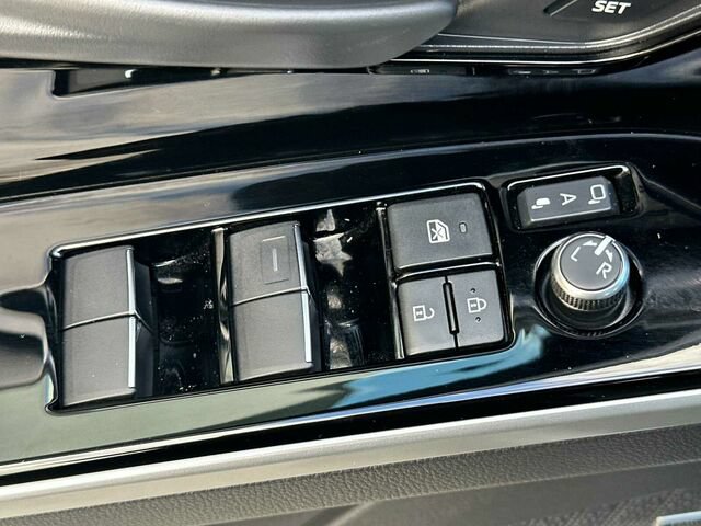 Certified 2024 Subaru Solterra w/ Touring Package AWD/4WD image 13