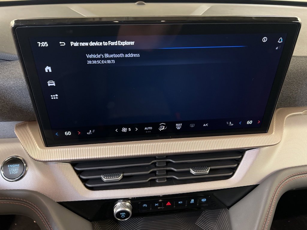 Used 2025 Ford Explorer Active image 9
