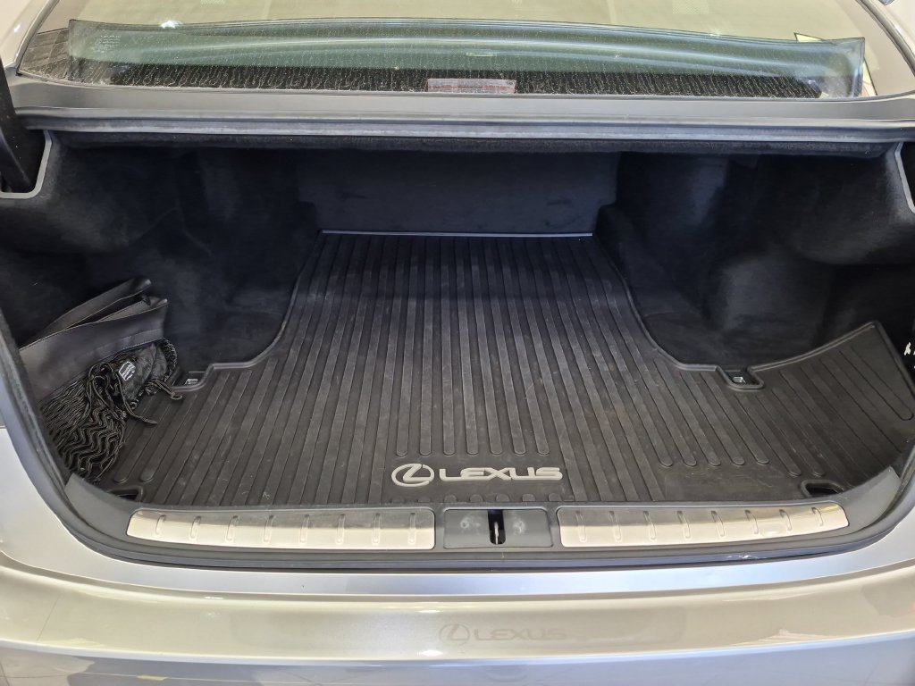 Used 2019 Lexus LS 500 AWD w/ Interior Upgrade Package image 30