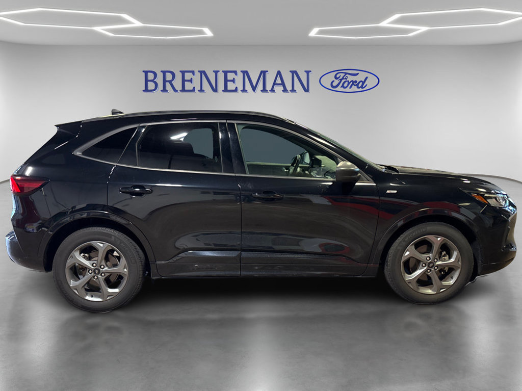 Used 2023 Ford Escape ST-Line w/ Tech Pack #1 FWD image 5