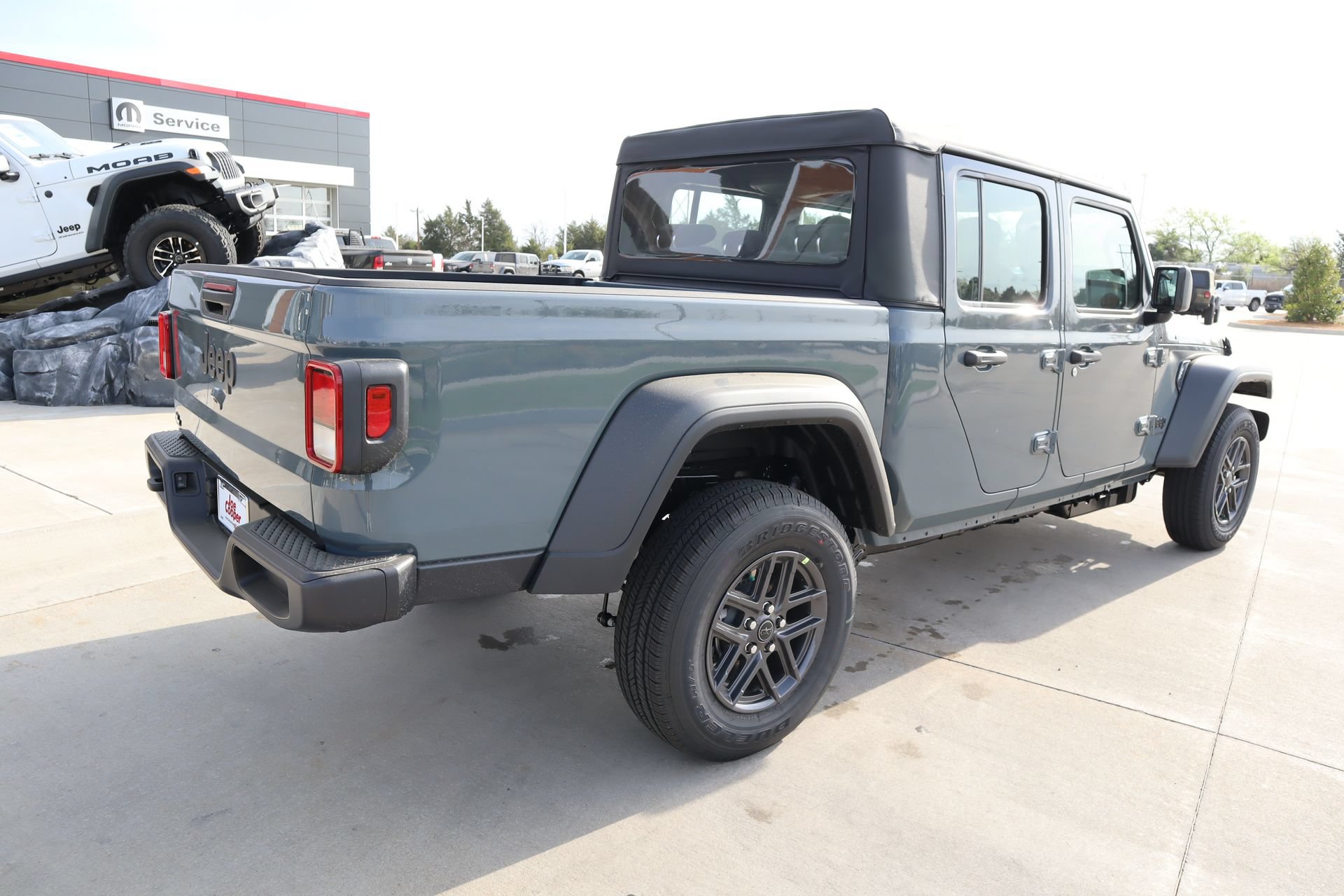 New 2026 Jeep Gladiator Sport AWD/4WD image 21