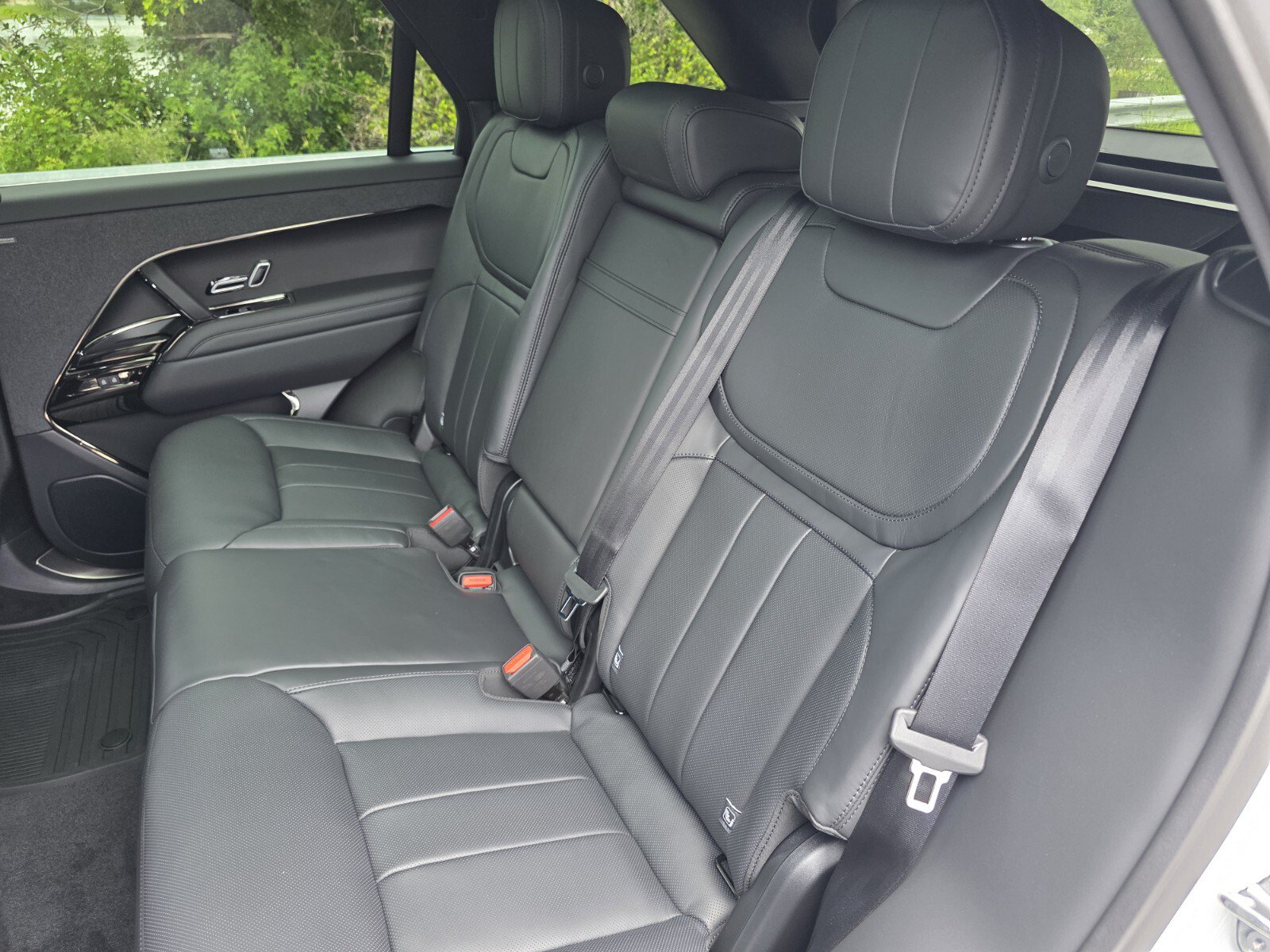 New 2026 Land Rover Range Rover Sport Dynamic SE AWD/4WD image 14