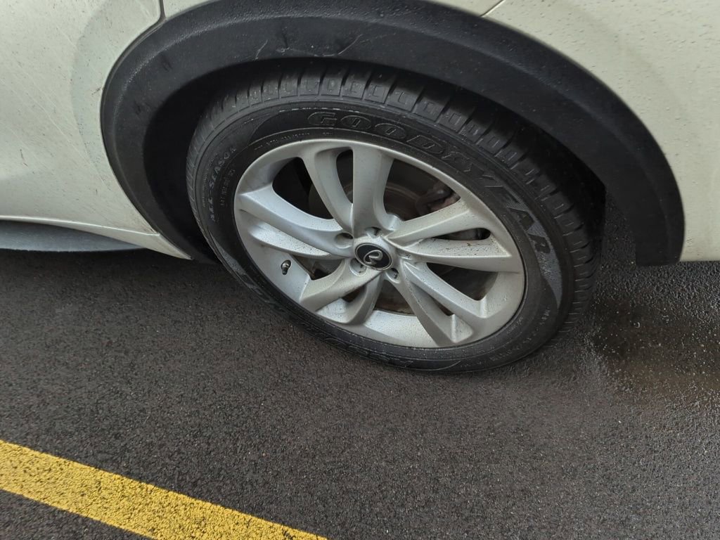 Used 2018 INFINITI QX30 image 5