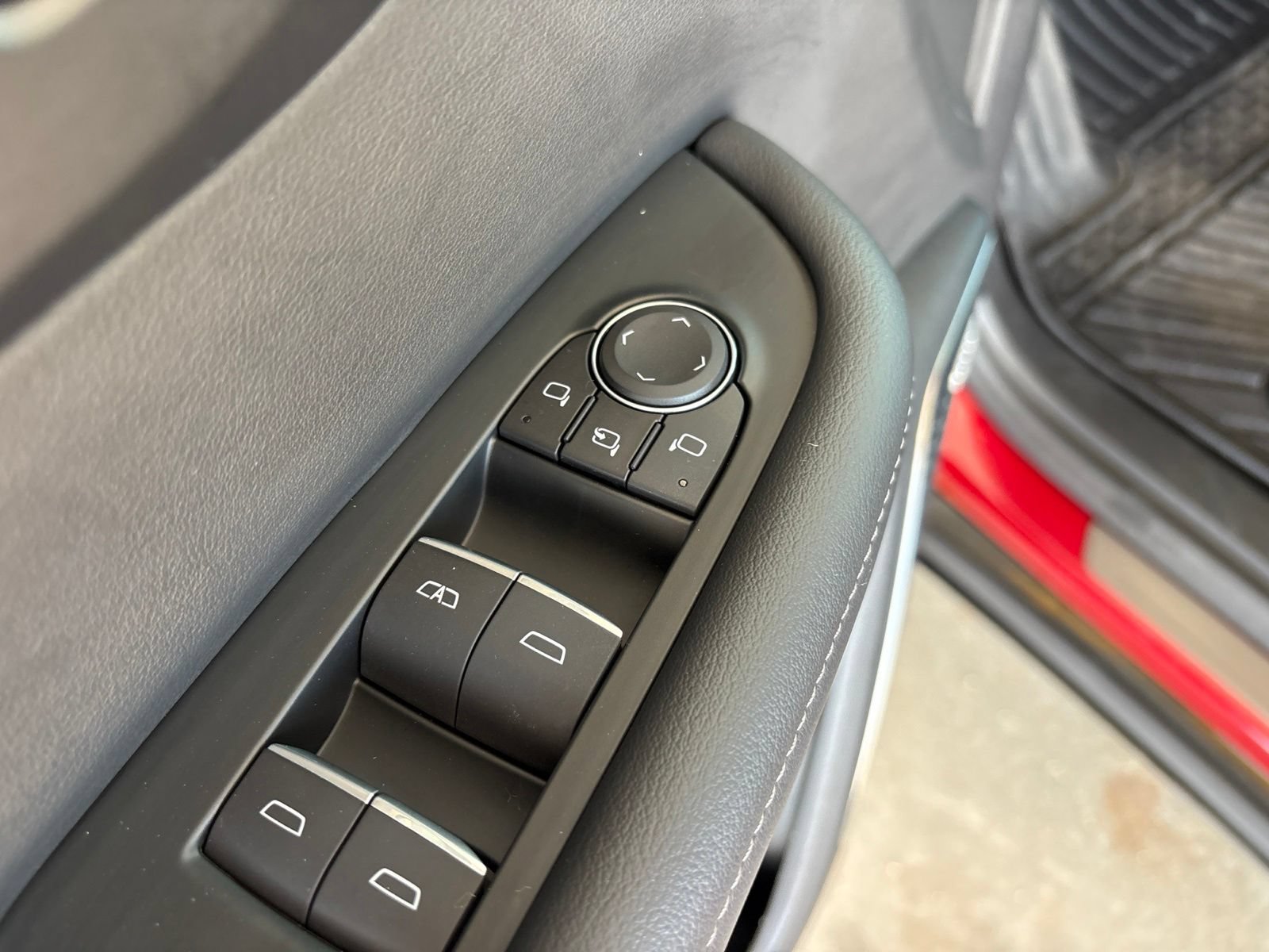 Used 2025 Buick Enclave Sport Touring FWD image 11