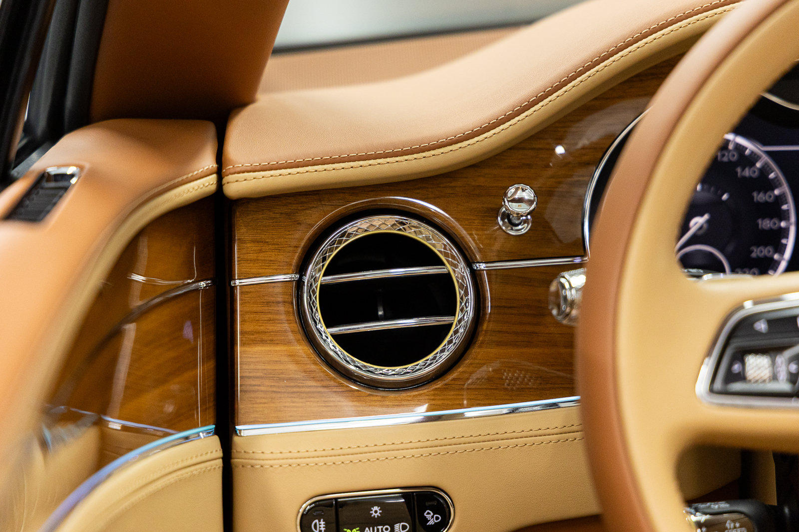 Used 2023 Bentley Continental GT Azure AWD/4WD image 34