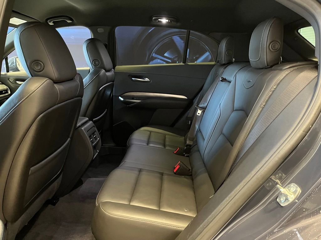 Used 2025 Cadillac XT4 Premium Luxury image 19