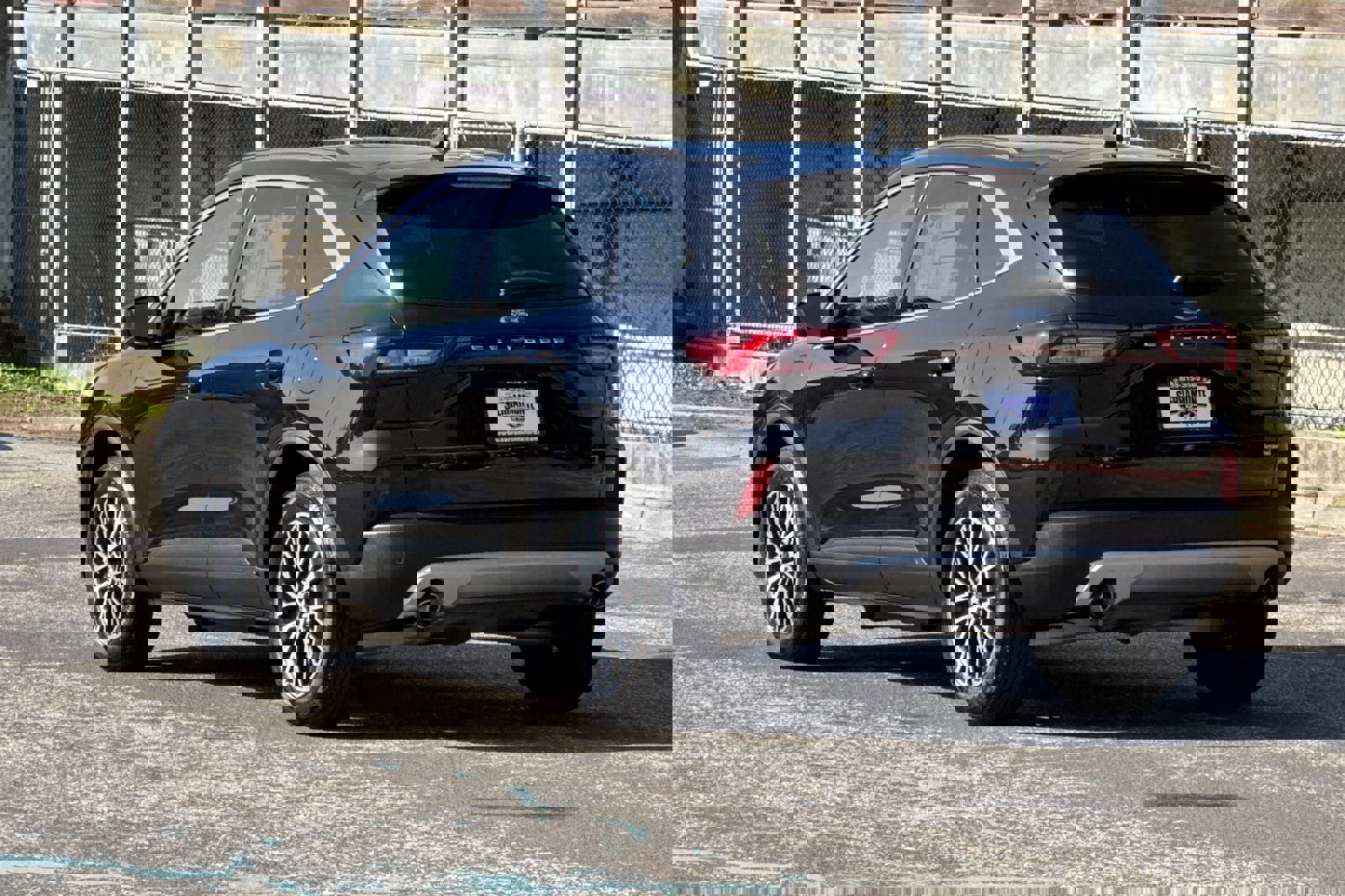 Certified 2025 Ford Escape SE image 6