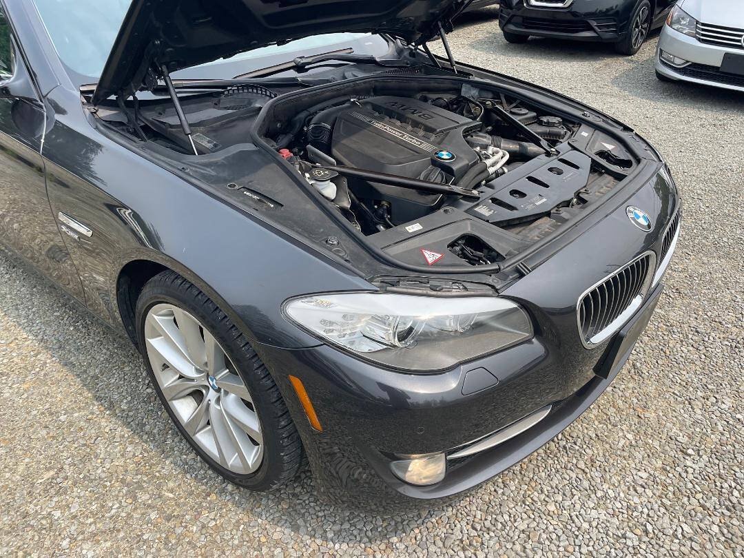 Used 2011 BMW 535i xDrive Sedan AWD/4WD image 27