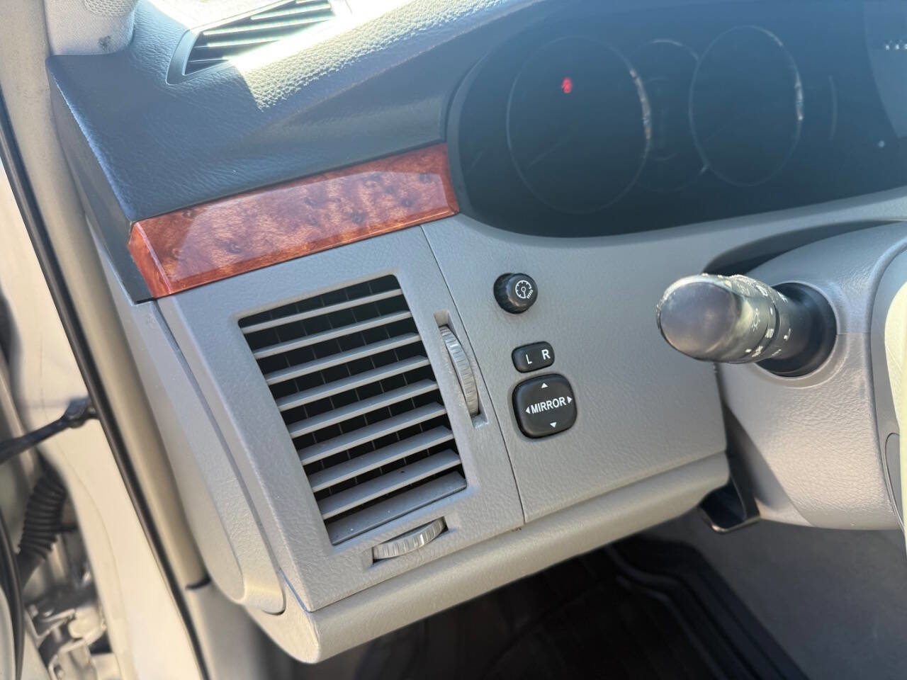 Used 2006 Toyota Avalon XLS image 17