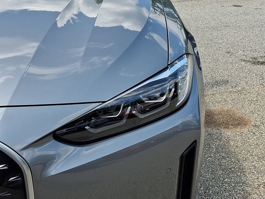 Used 2023 BMW i4 eDrive40 w/ Parking Assistance Package RWD image 9