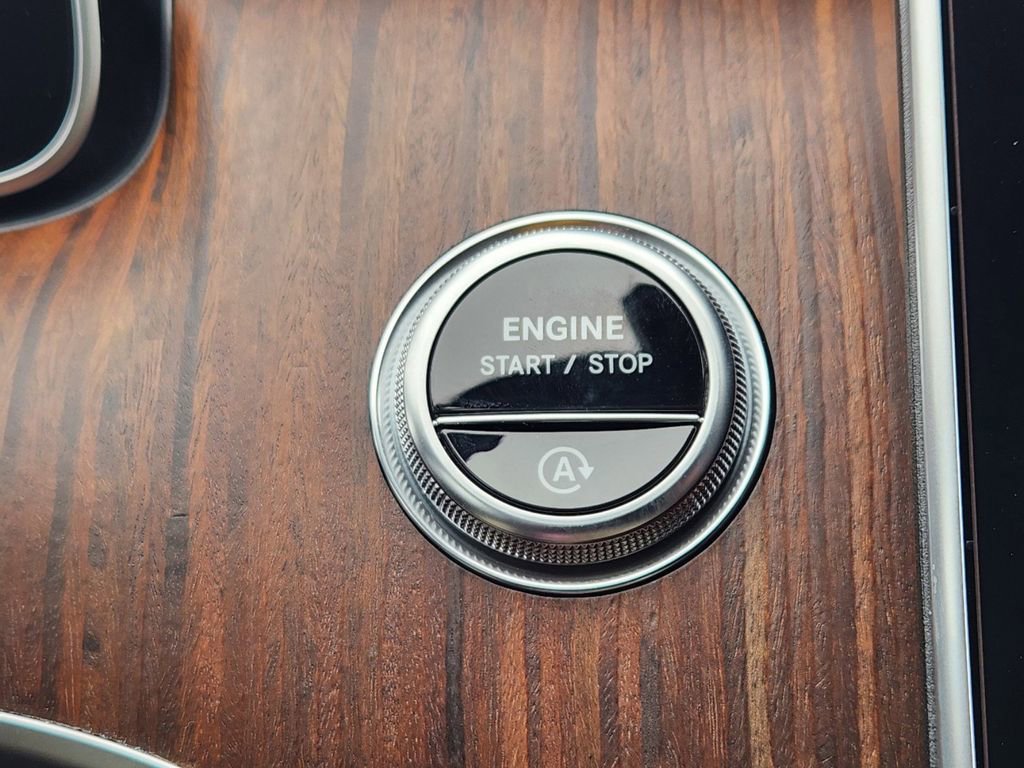 New 2024 Mercedes-Benz C 300 4MATIC Sedan image 27