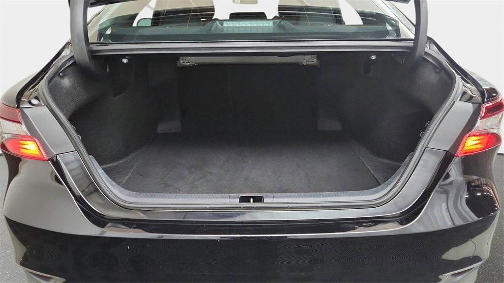 Used 2024 Toyota Camry LE image 13