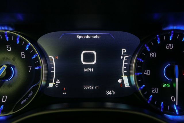 Used 2024 Chrysler Pacifica Touring-L FWD image 32