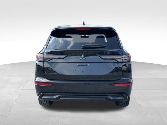 New 2026 Mitsubishi Outlander LE FWD image 4