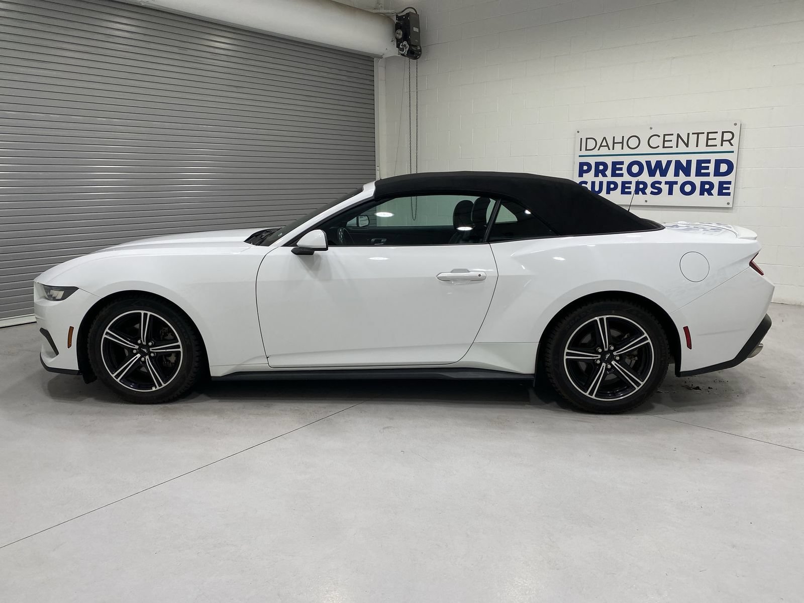 Used 2024 Ford Mustang Premium RWD image 5