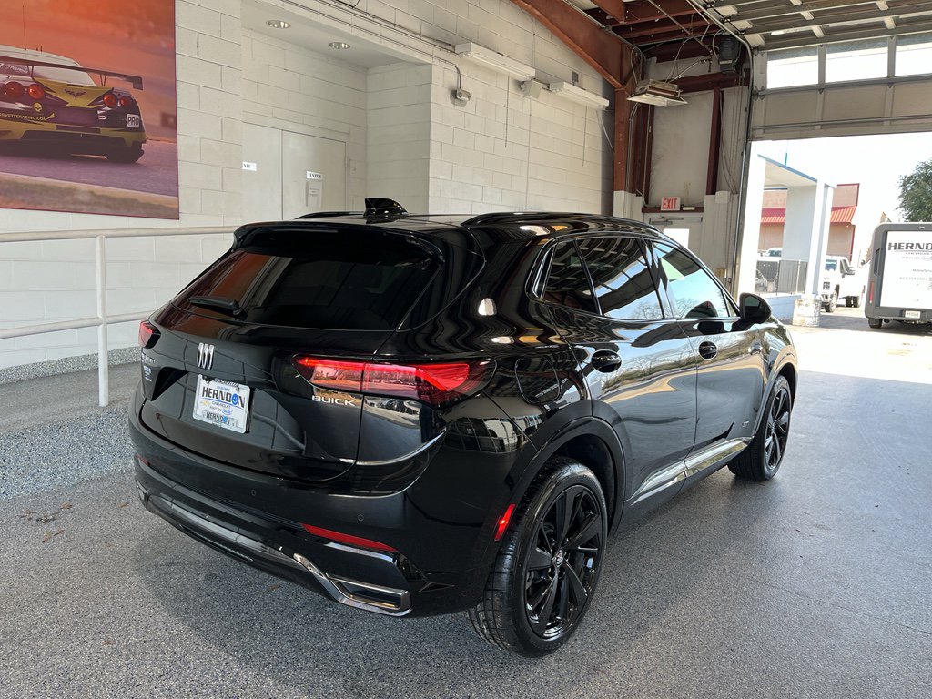 Used 2025 Buick Envision Sport Touring image 10