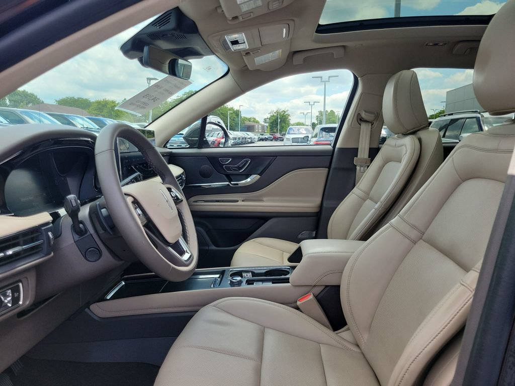 Certified 2023 Lincoln Corsair AWD w/ Equipment Group 101A image 18