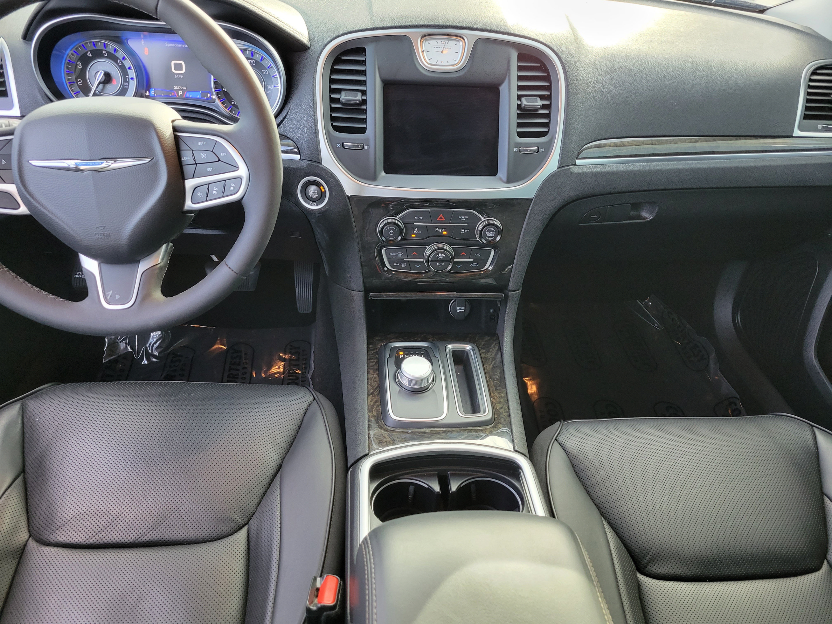 Used 2023 Chrysler 300 Touring L w/ Popular Equipment Group RWD image 12