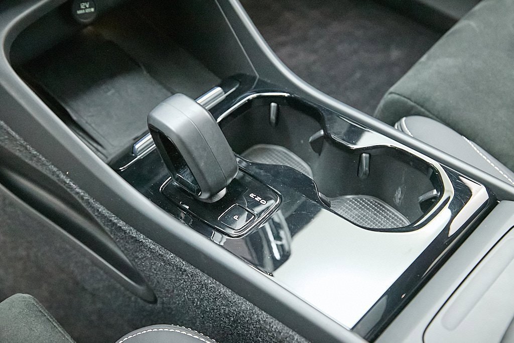 Certified 2023 Volvo XC40 Recharge Ultimate image 19