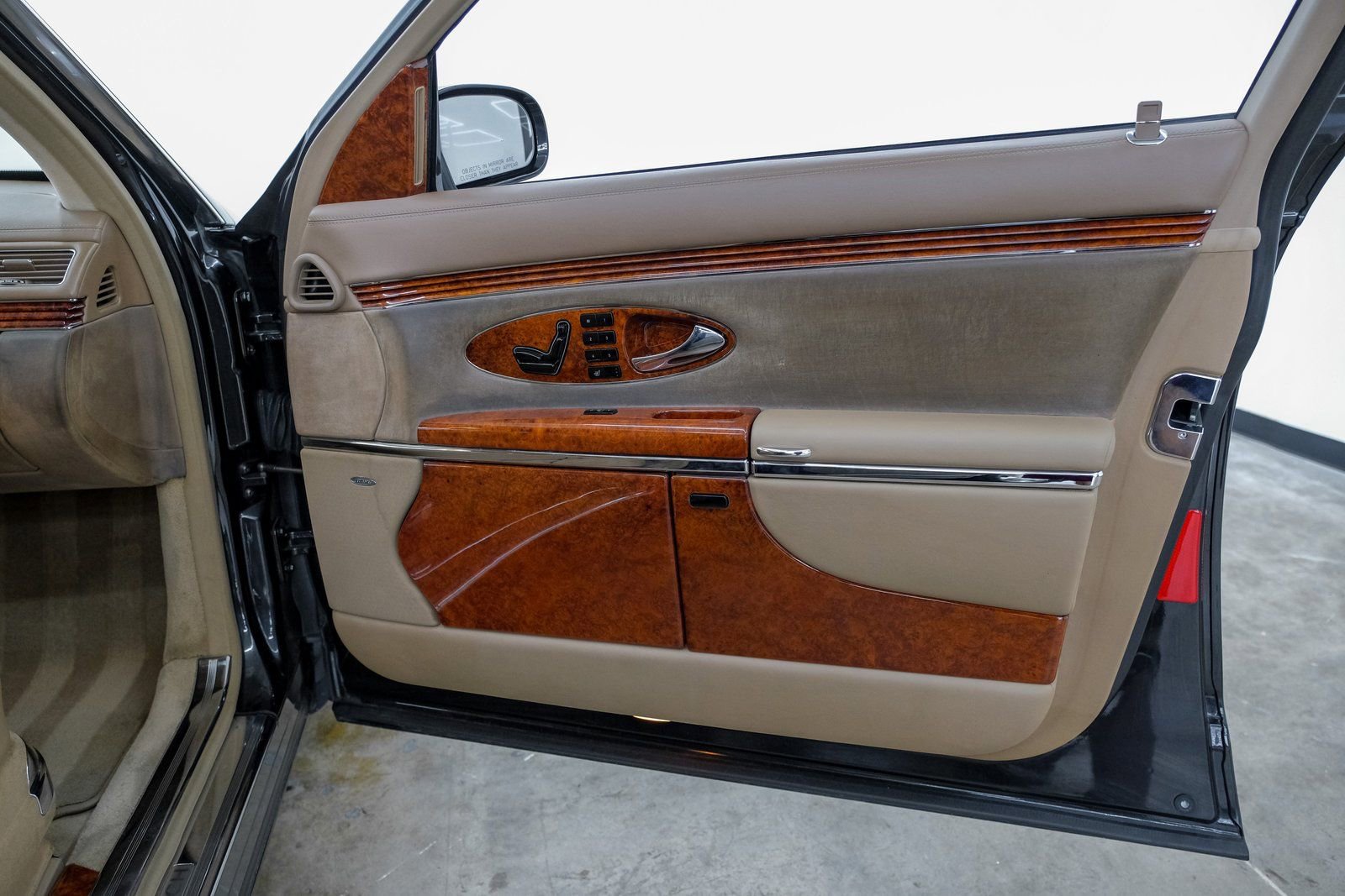 Used 2005 Maybach 57 image 44