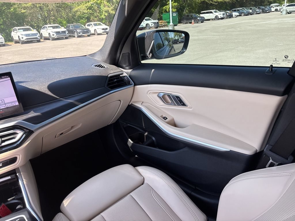 Used 2023 BMW 330i Sedan w/ Driving Assistance Package RWD image 27