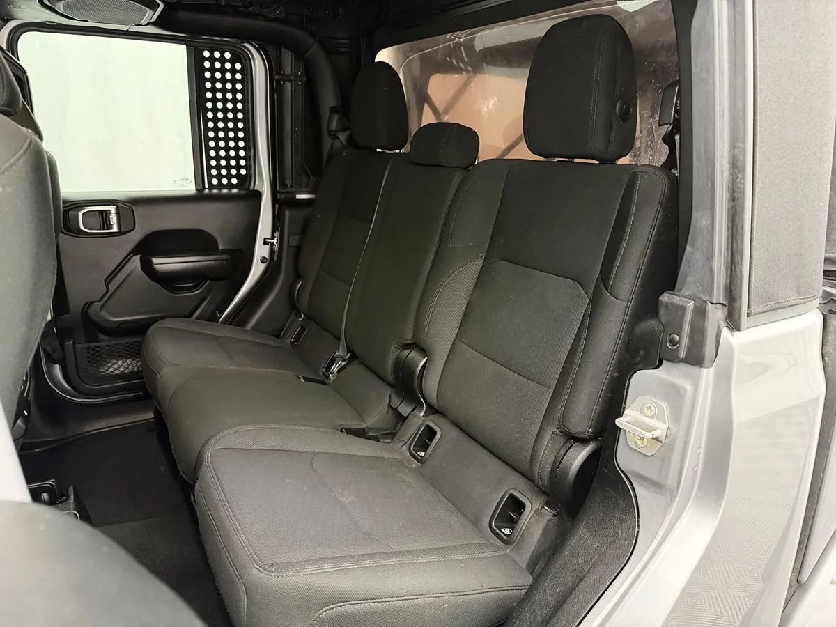 Used 2021 Jeep Gladiator Sport AWD/4WD image 27