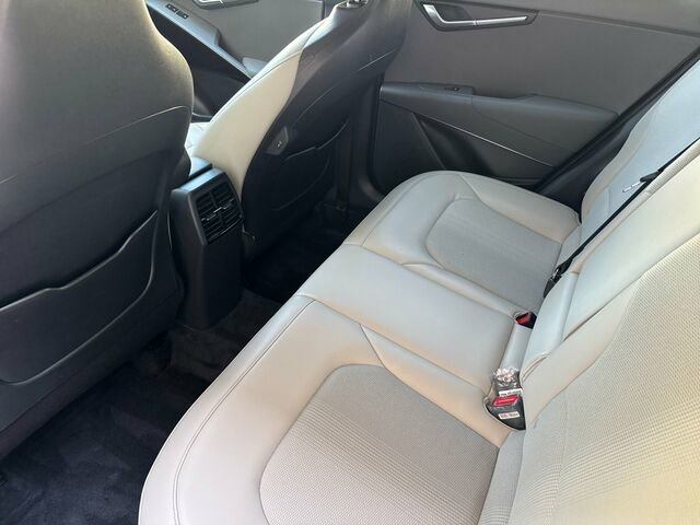 Used 2024 Kia Niro EX FWD image 14