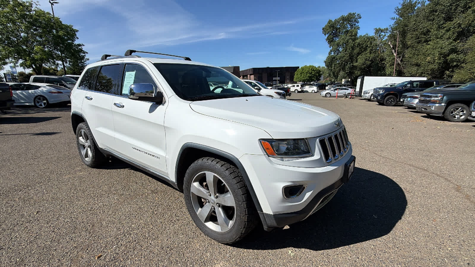Used 2014 Jeep Grand Cherokee Limited w/ Trailer Tow Group IV AWD/4WD image 3