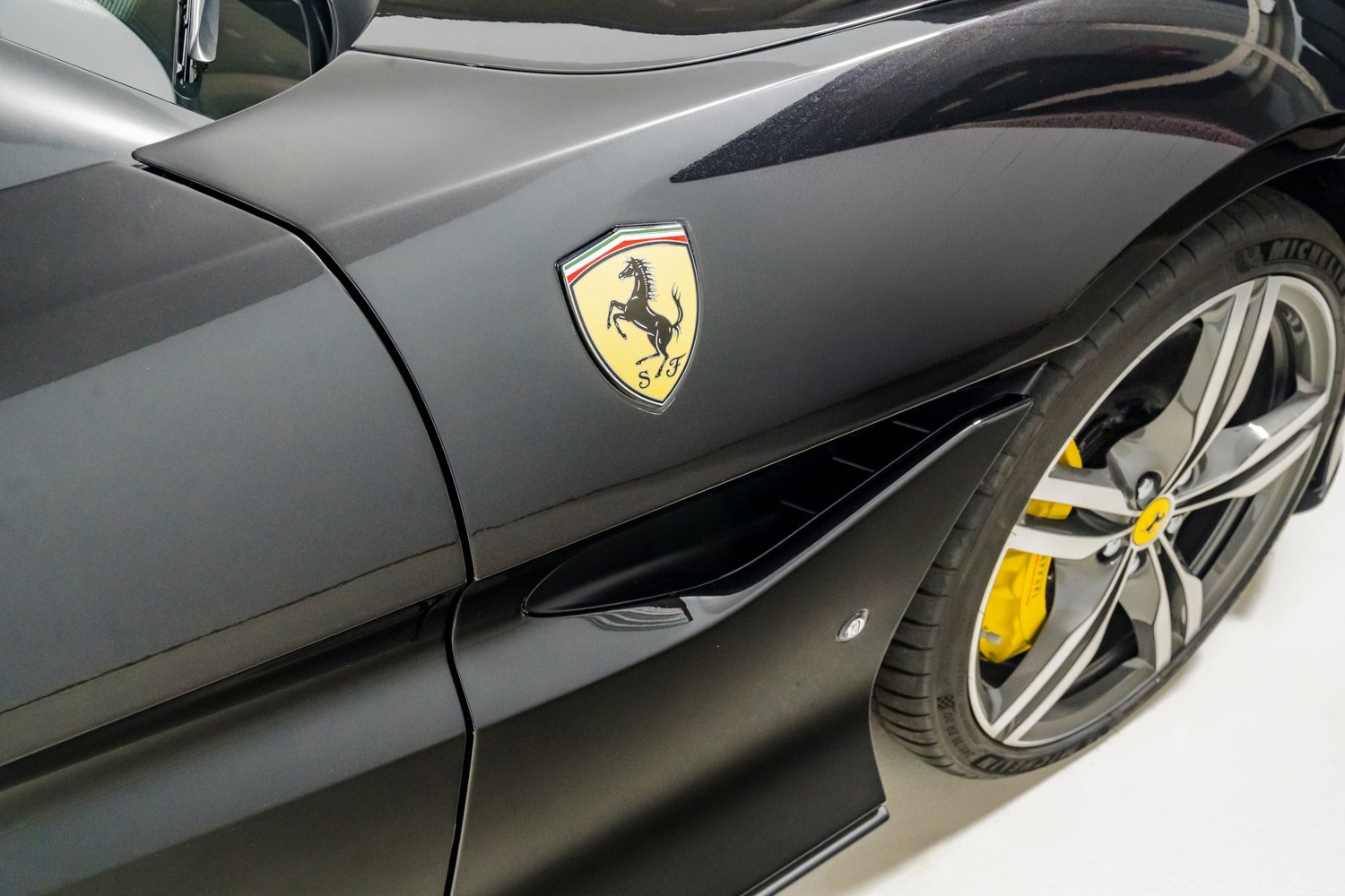 Used 2020 Ferrari Portofino image 43