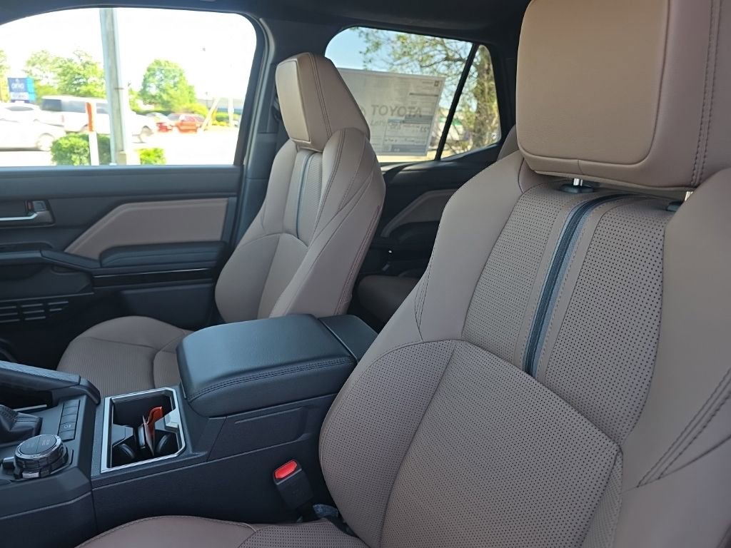 New 2026 Toyota 4Runner Limited AWD/4WD image 11