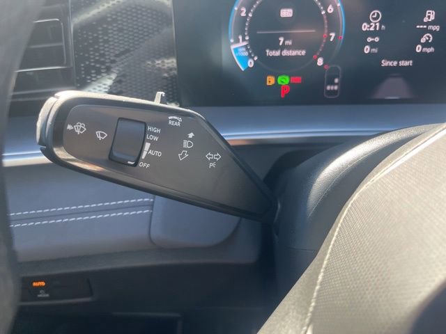 New 2026 Volkswagen Tiguan SE R-Line image 10