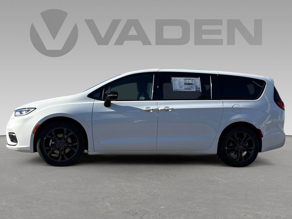 New 2026 Chrysler Pacifica Select image 9