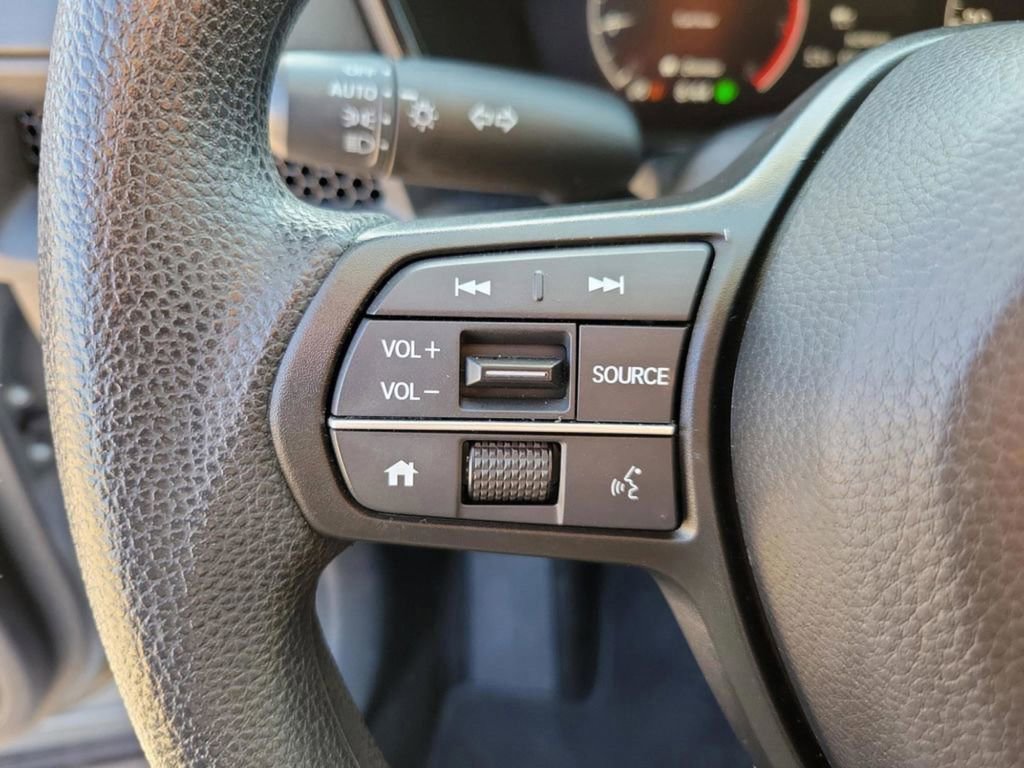 Used 2025 Honda CR-V EX image 17