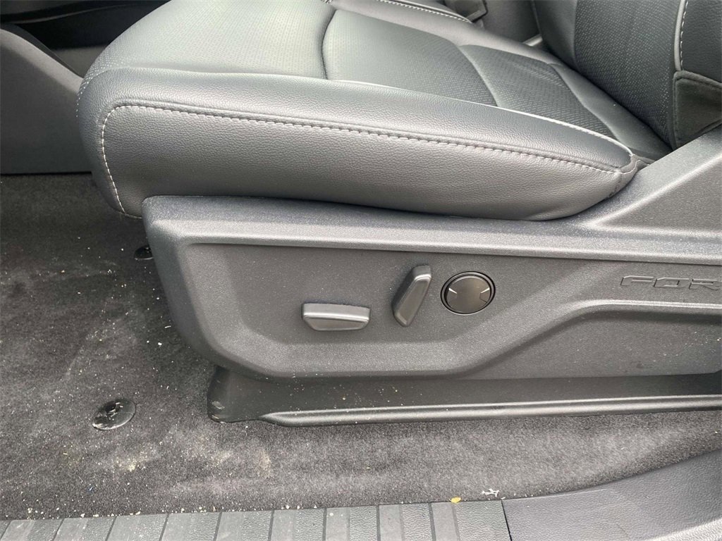 New 2025 Ford F150 Lariat w/ Equipment Group 501A Mid image 15