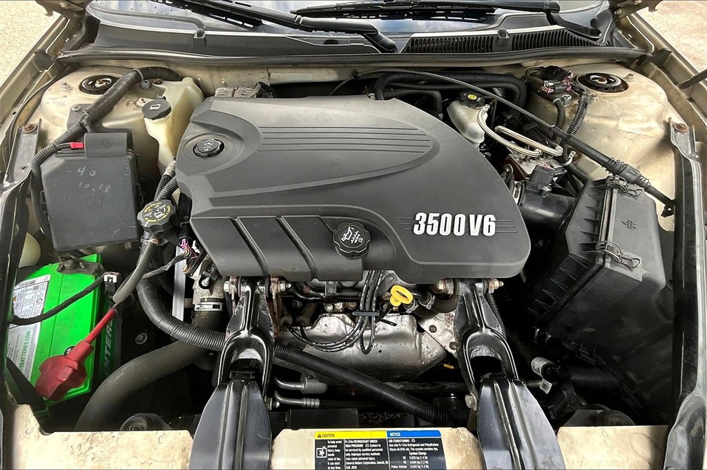 Used 2010 Chevrolet Impala LT w/ Luxury Edition Package image 27