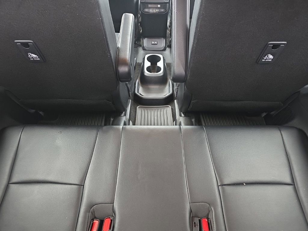 Used 2023 Toyota Highlander XLE image 13