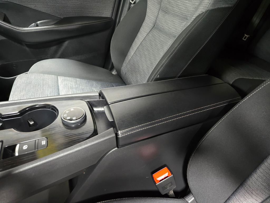 Used 2023 Nissan Rogue SV AWD/4WD image 26