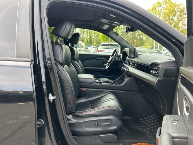 Used 2024 Honda Pilot TrailSport image 16
