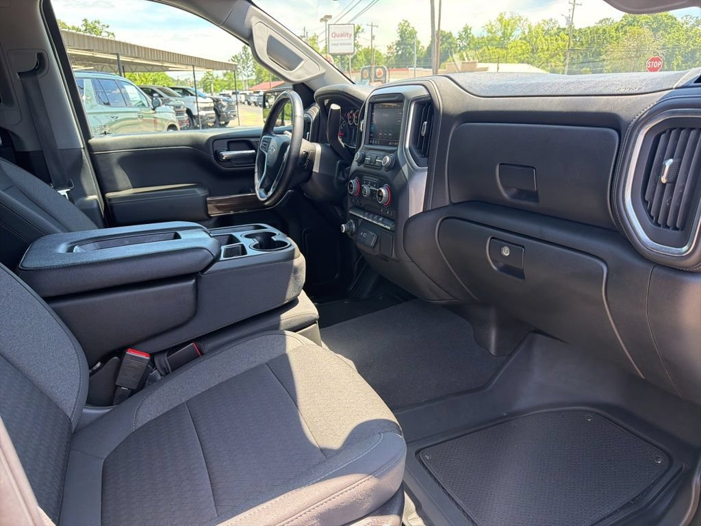 Used 2022 Chevrolet Silverado 1500 RST w/ Redline Edition AWD/4WD image 15