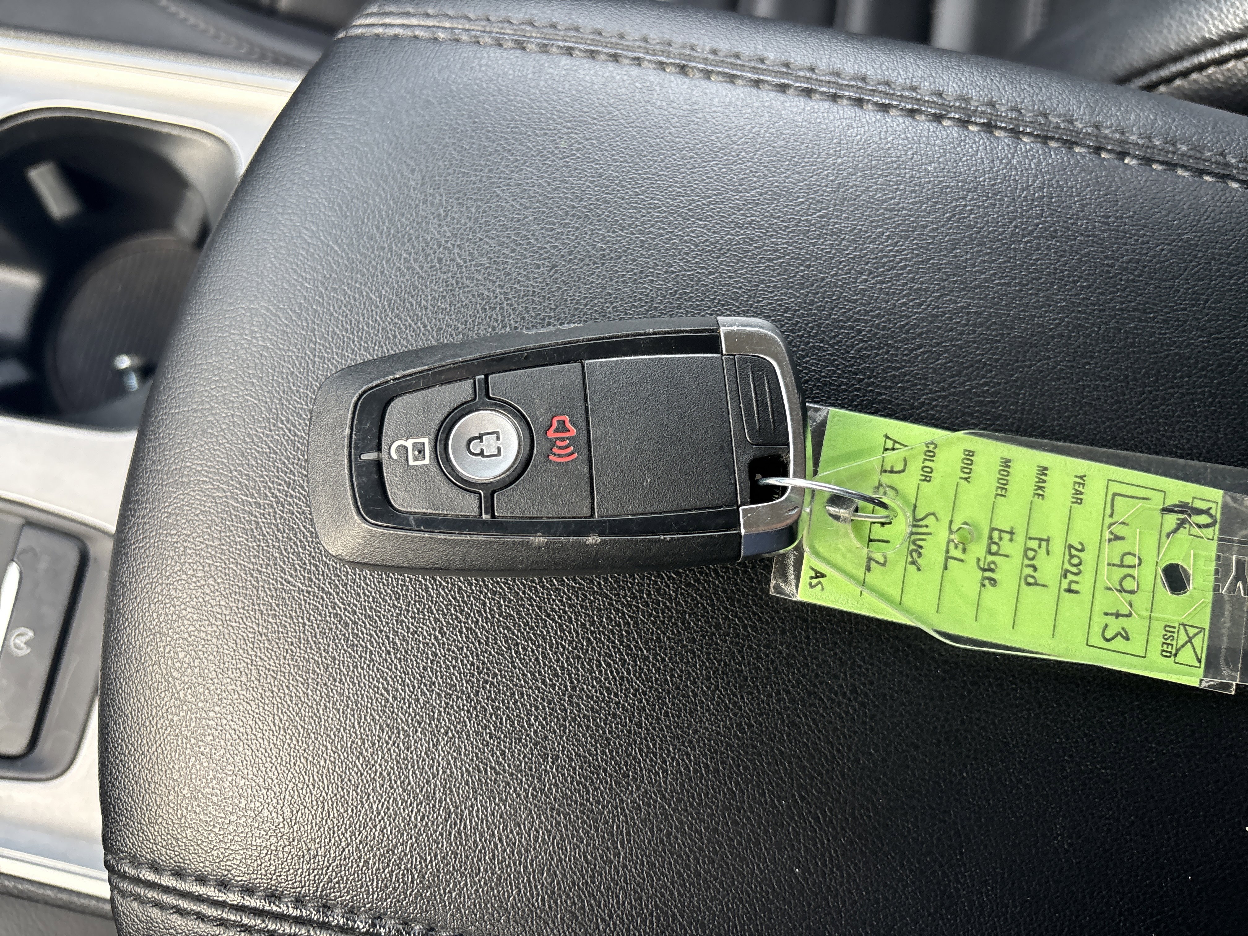 Used 2024 Ford Edge SEL image 32