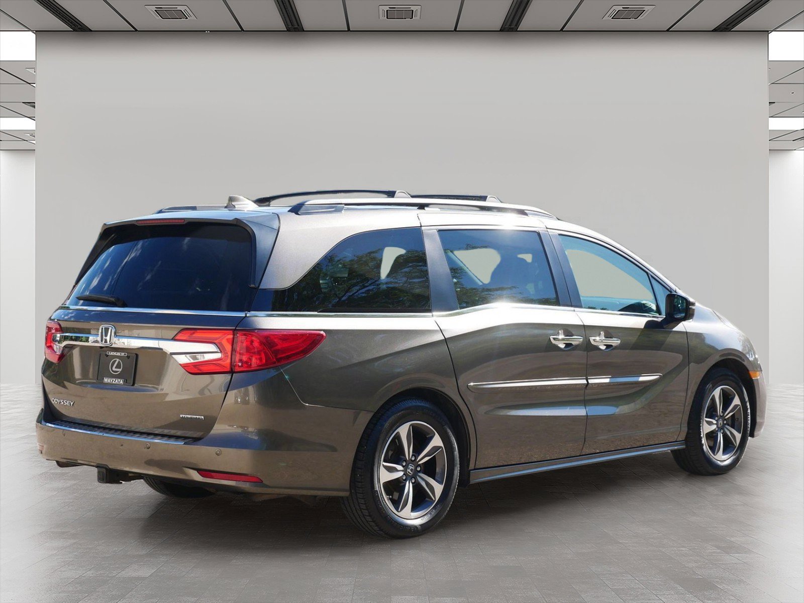 Used 2018 Honda Odyssey Touring image 5