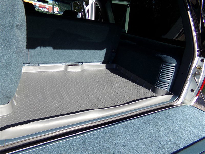 Used 1994 Chevrolet Suburban K1500 4WD image 13