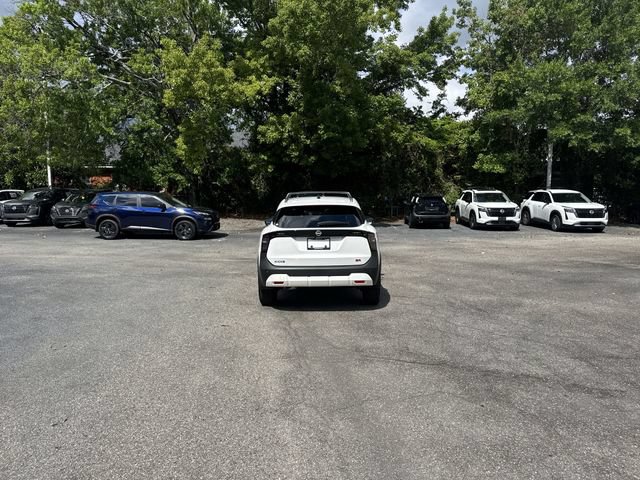 New 2026 Nissan Kicks SR FWD image 6