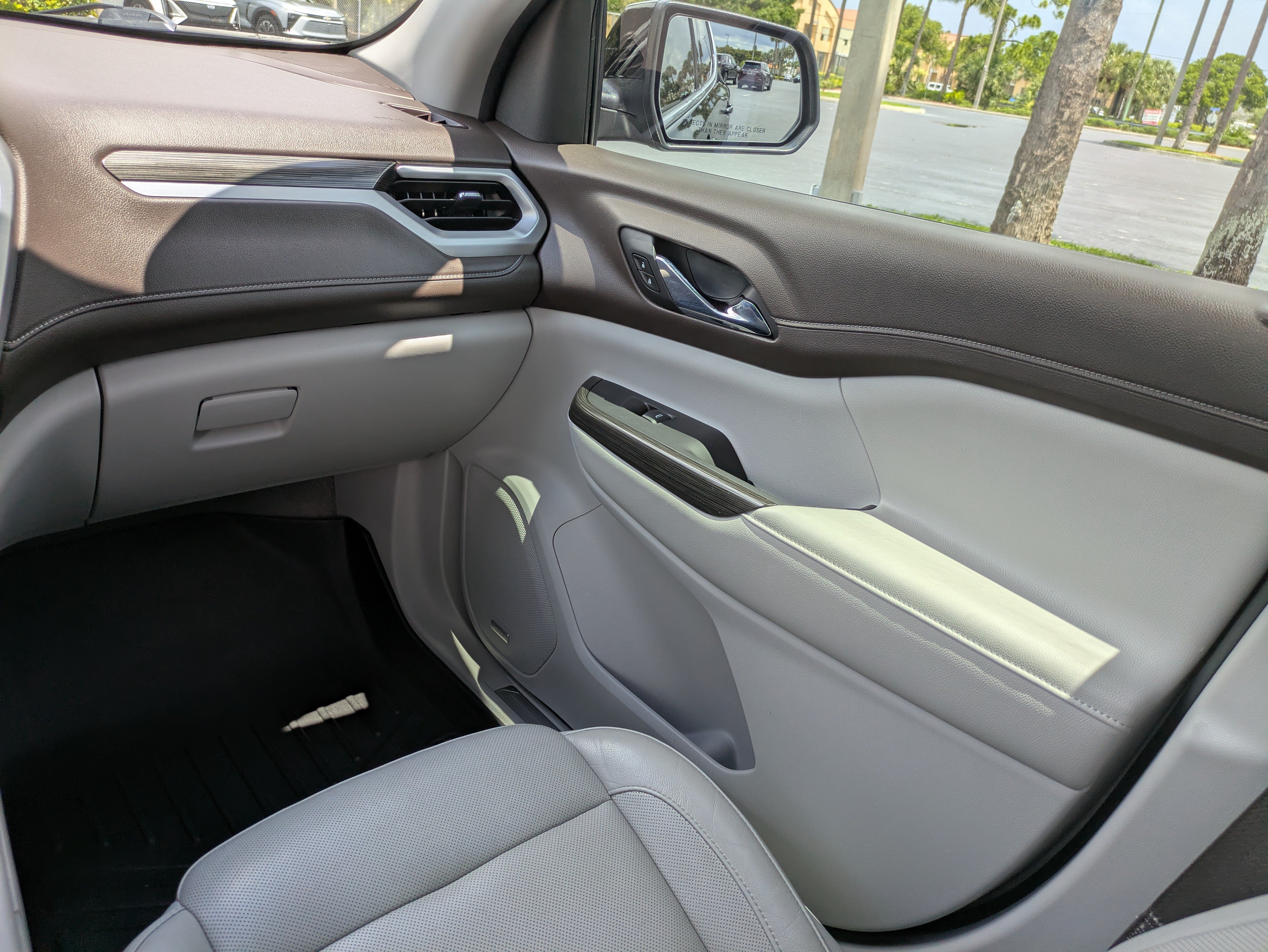 Used 2019 GMC Acadia SLT FWD image 15