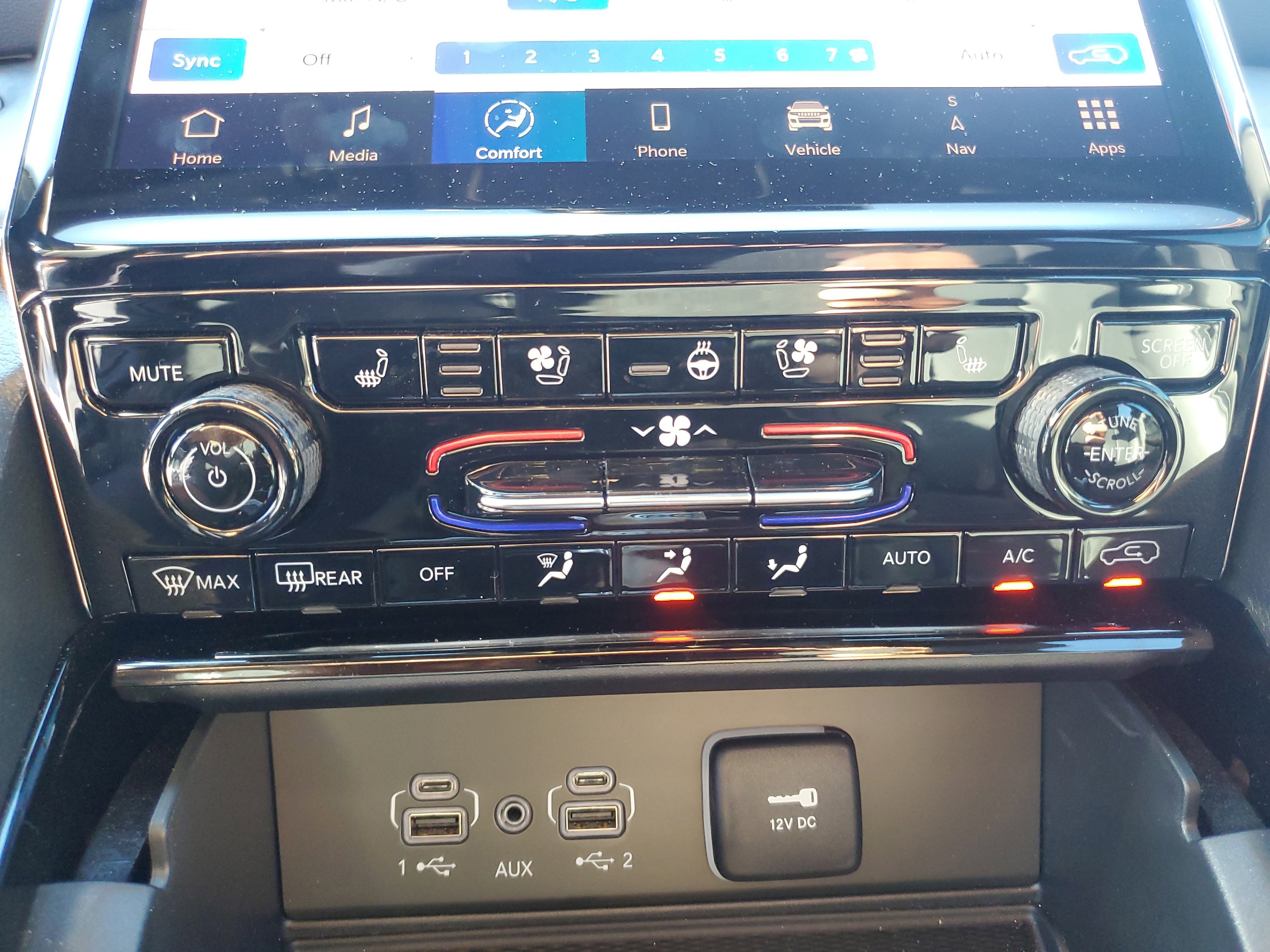 Used 2025 Jeep Grand Cherokee L Overland w/ Luxury Tech Group IV image 25