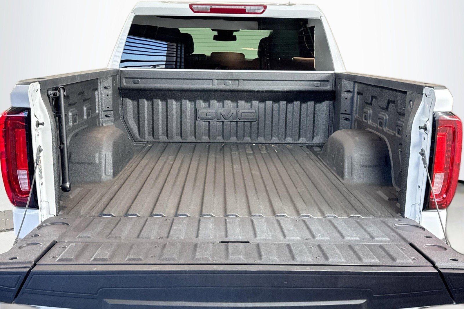 Used 2025 GMC Sierra 1500 AT4 image 24