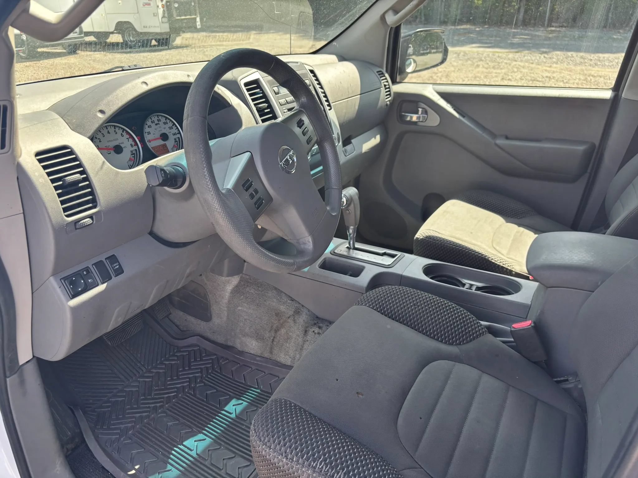Used 2012 Nissan Frontier SV w/ Sport Appearance Pkg RWD image 9